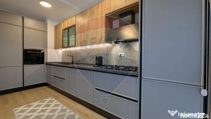 Apartament cu 2 camere decomandat în Splaiul Unirii
