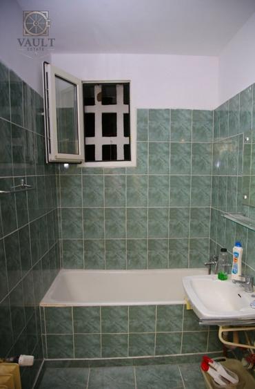 Apartament cu 2 camere semidecomandat în Baba Novac