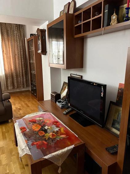 Apartament cu 3 camere semidecomandat în Burdujeni
