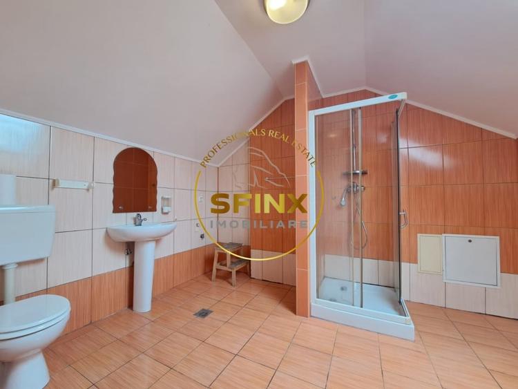 Casă individuală cu 6 camere cu Canalizare în Gara de Nord