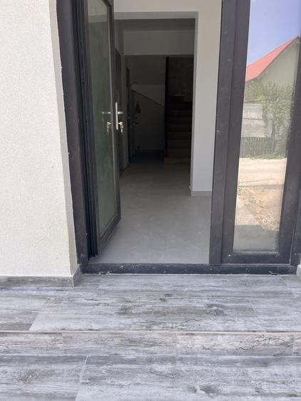 Casă cu 4 camere cu Teren 250 Mp în Central