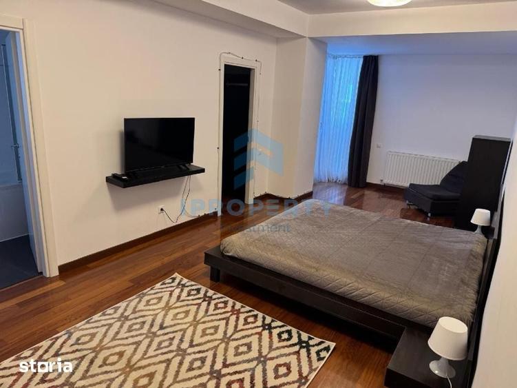 Apartament cu 5 camere în Herăstrău