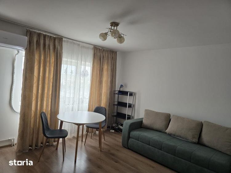 Garsonieră decomandată, mobilată în Gară