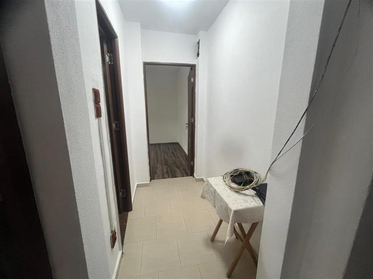 Apartament cu 3 camere nedecomandat în Nord