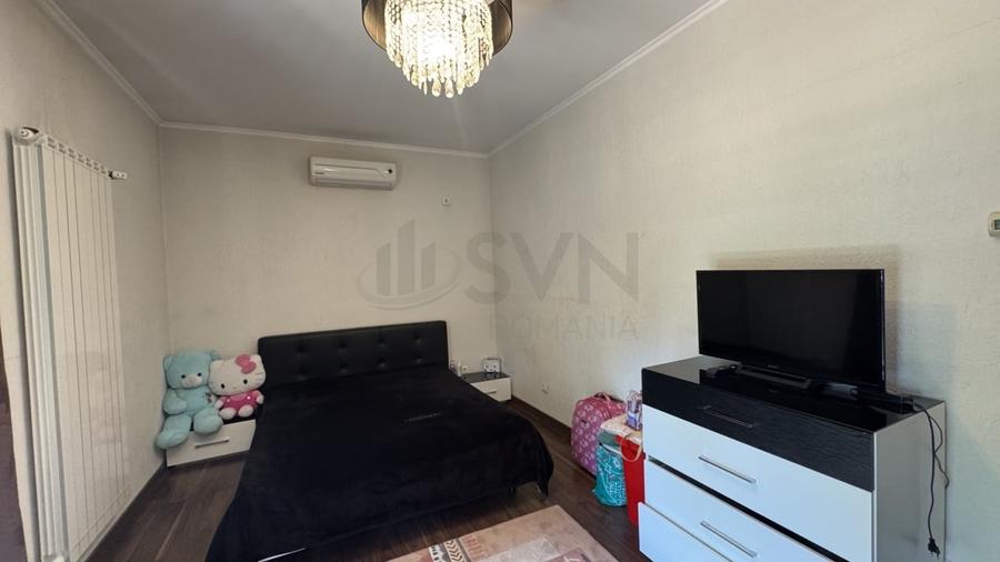 Casă individuală cu 5 camere cu Teren 700 Mp în Central
