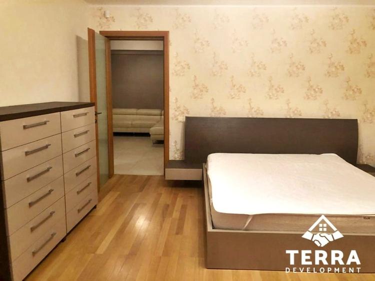 Apartament cu 3 camere decomandat, mobilat în Faleza Nord