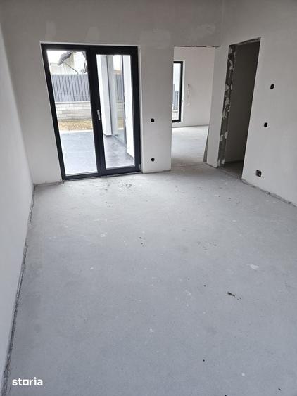 Casă cu 5 camere cu Teren 390 Mp în Șura Mare