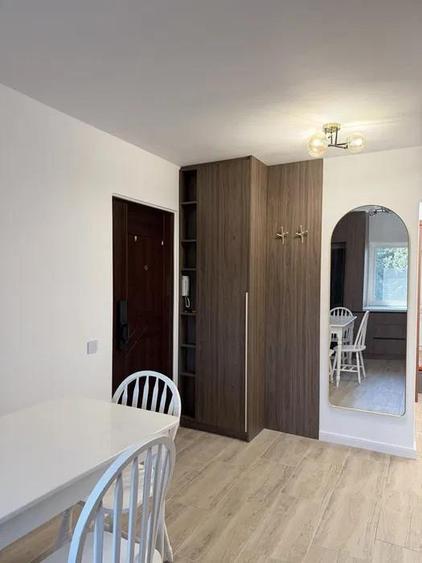 Apartament cu 3 camere decomandat, mobilat în Aviației