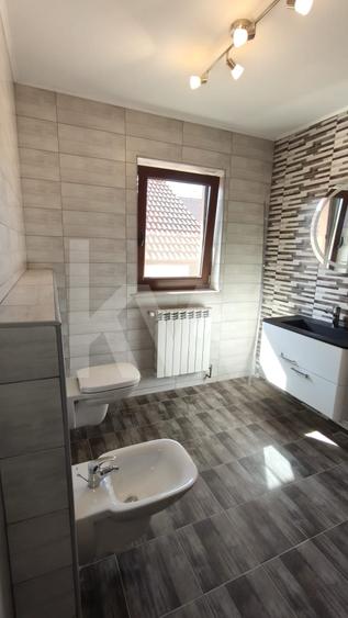 Casă individuală cu 5 camere cu Canalizare în Cisnădie