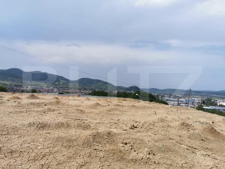 Teren Construcții intravilan de 750 mp, în Periferie