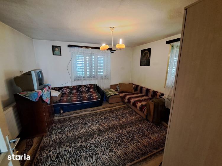 Casă cu 3 camere cu Teren 800 Mp în Slimnic