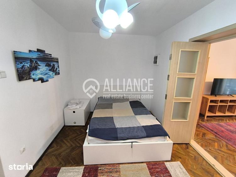 Apartament cu 3 camere semidecomandat, mobilat în Central