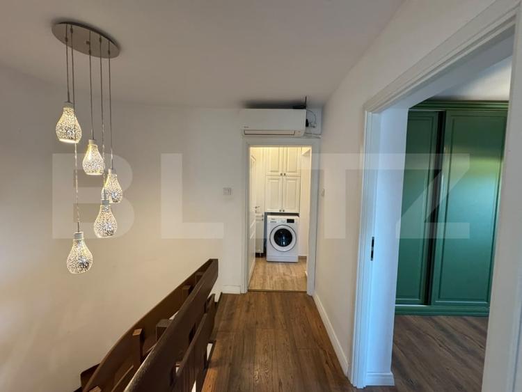 Apartament cu 4 camere decomandat, mobilat în Ultracentral