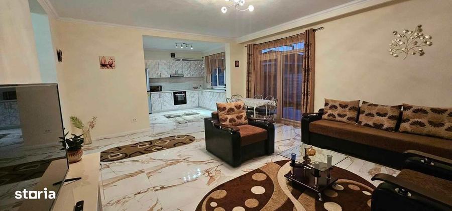 Casă cu 4 camere cu Teren 416 Mp în Central