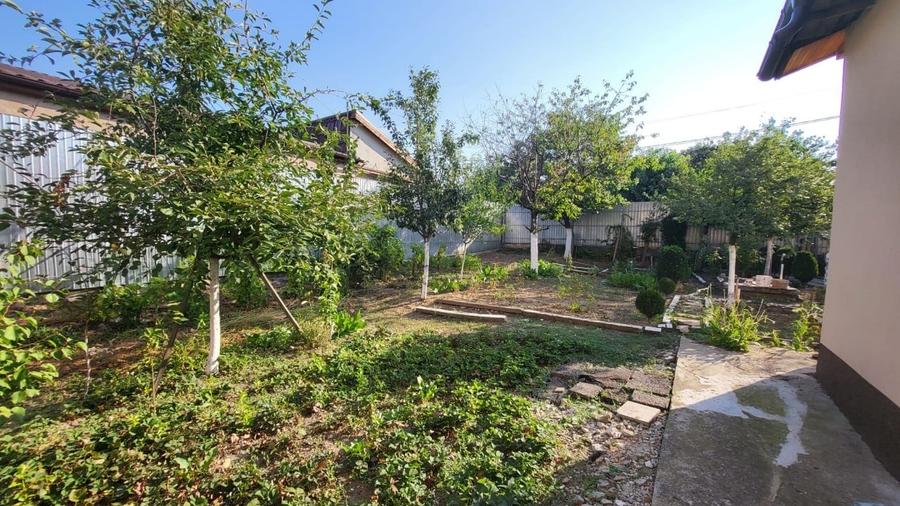 Casă individuală cu 4 camere cu Canalizare în Rahova