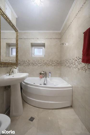 Apartament cu 3 camere decomandat în Valea Cetății