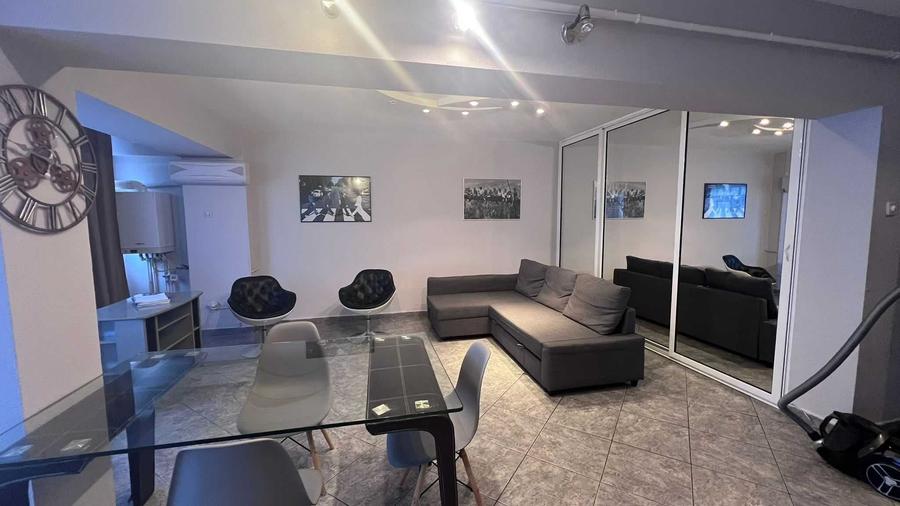 Apartament cu 2 camere decomandat în Exterior Vest