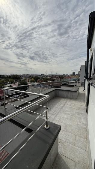 Apartament cu 2 camere nedecomandat în Mihai Bravu