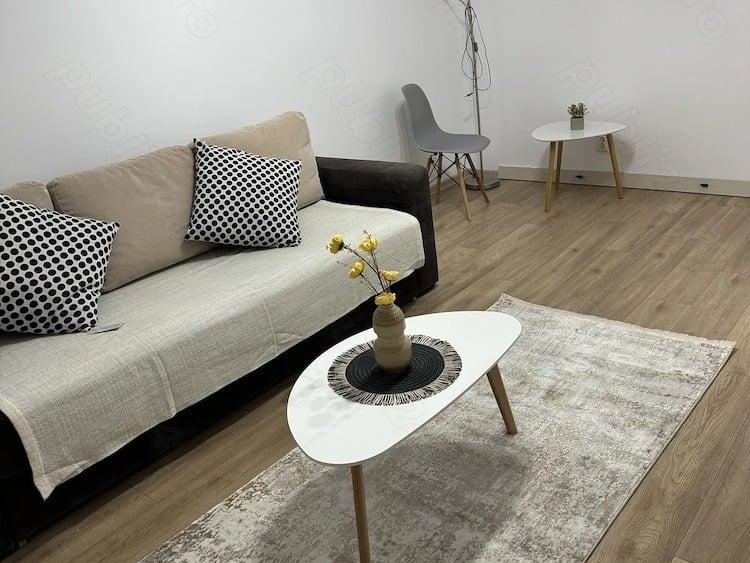 Apartament cu 2 camere decomandat în City Park Mall