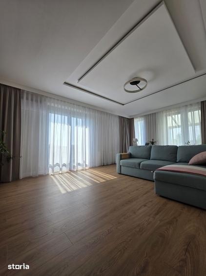 Apartament cu 4 camere, mobilat în Central