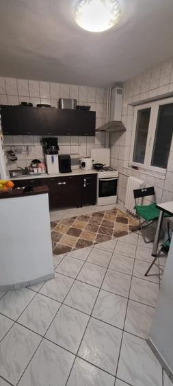 Apartament cu 3 camere decomandat, mobilat în Pantelimon