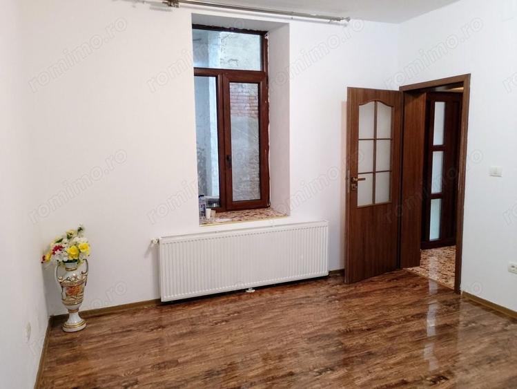 Casă cu 2 camere cu Teren 50 Mp în Traian
