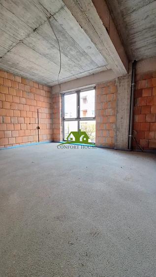 Apartament cu 3 camere decomandat în Traian