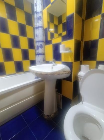 Apartament cu 2 camere semidecomandat, mobilat în Vălenii de Munte