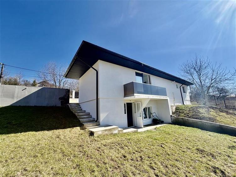 Casă individuală cu 4 camere cu Teren 500 Mp în Bârnova