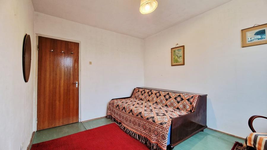 Apartament cu 2 camere decomandat, mobilat în Titan