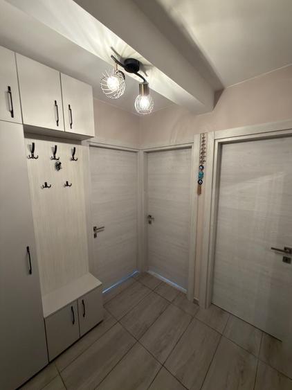 Apartament cu 2 camere decomandat în Eroii Revoluției