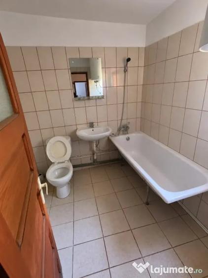 Spațiu comercial, de 63 mp, în Bariera Vâlcii