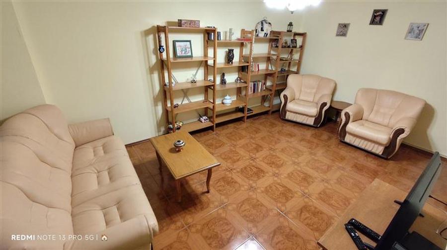 Apartament cu 2 camere decomandat în P-ța Mihai Viteazu