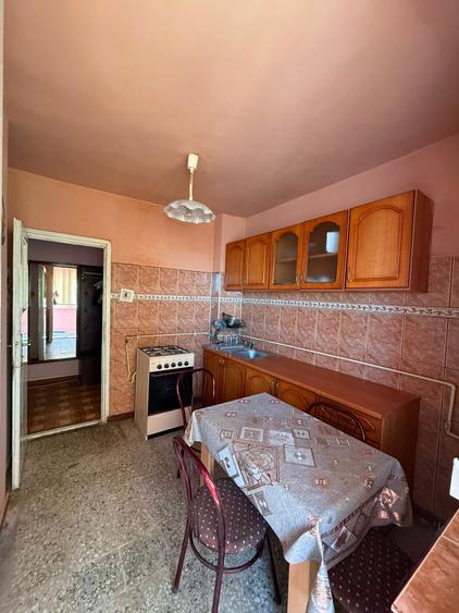 Apartament cu 65 camere în Girocului