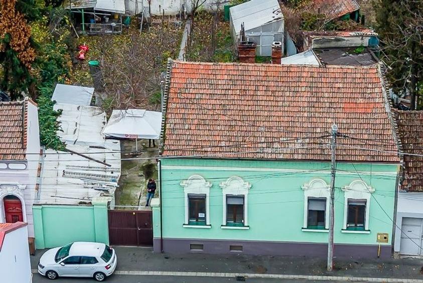 Casă individuală cu 4 camere cu Canalizare în Malul Mureșului