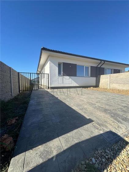 Duplex cu 3 camere cu Teren 290 Mp în Bucovăț (Remetea Mare)