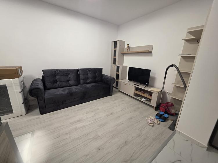 Apartament cu 2 camere semidecomandat în Militari