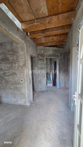 Casa cu mansarda in Paulesti teren 863 mp