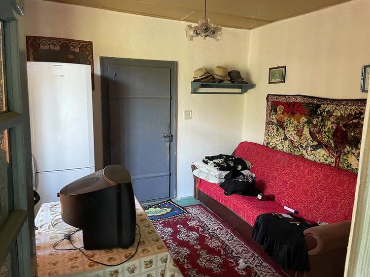 Casă cu 3 camere cu Teren 1417 Mp în Moșești