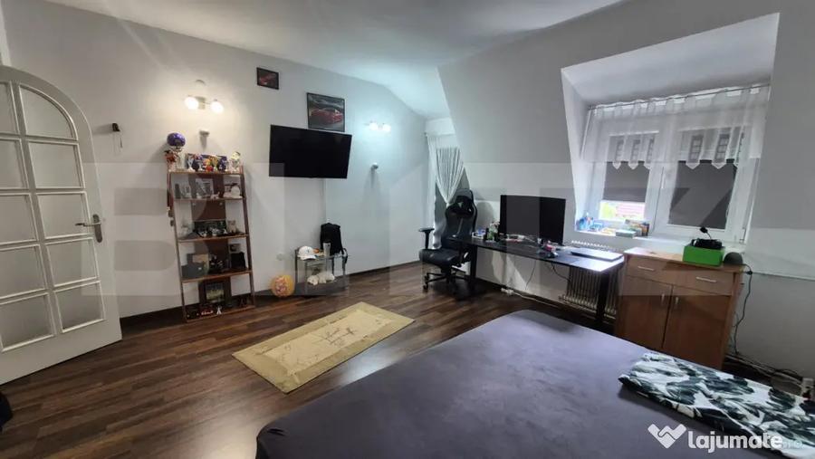 Casă cu 6 camere cu Teren 525 Mp în Cloșca