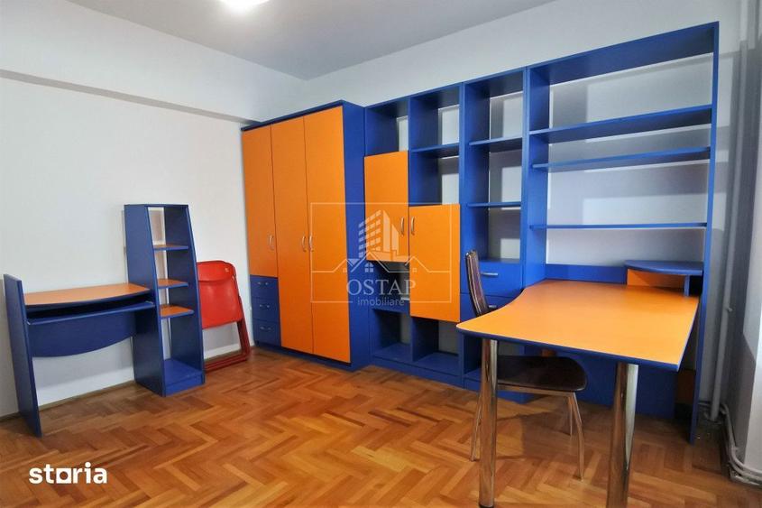 Apartament cu 3 camere decomandat, mobilat în Cornișa