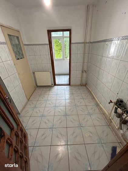 De vanzare apartament cu 2 camere, decomandat, etajul 1,spatios 39900e - 3