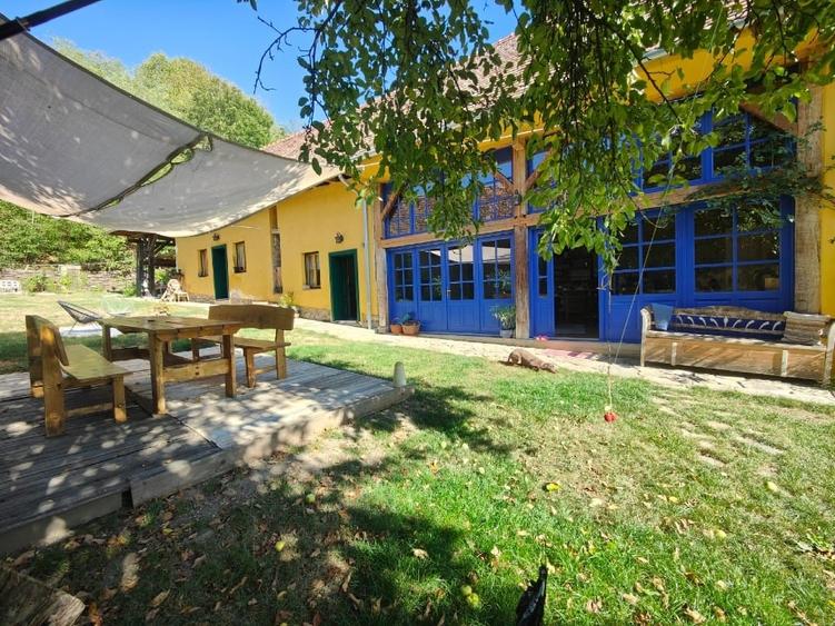Casă individuală cu 4 camere cu Canalizare în Biertan