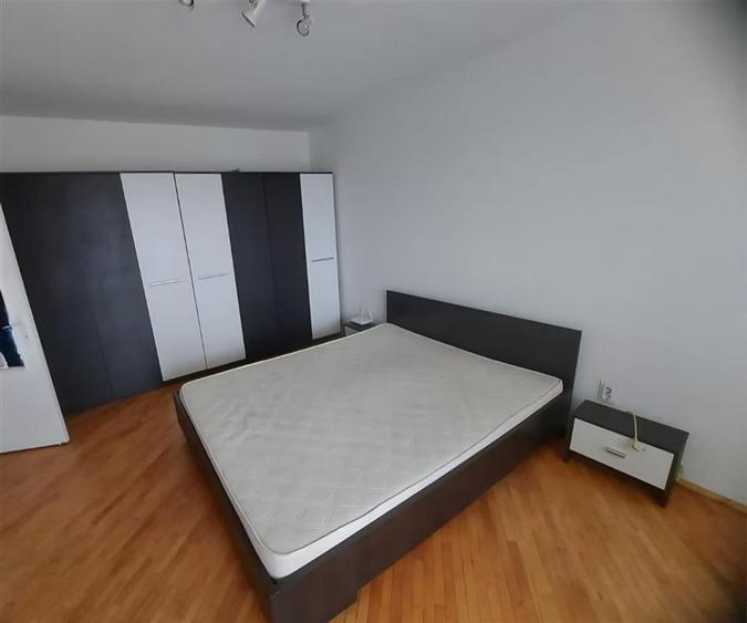 Garsonieră decomandată, mobilată în Gară