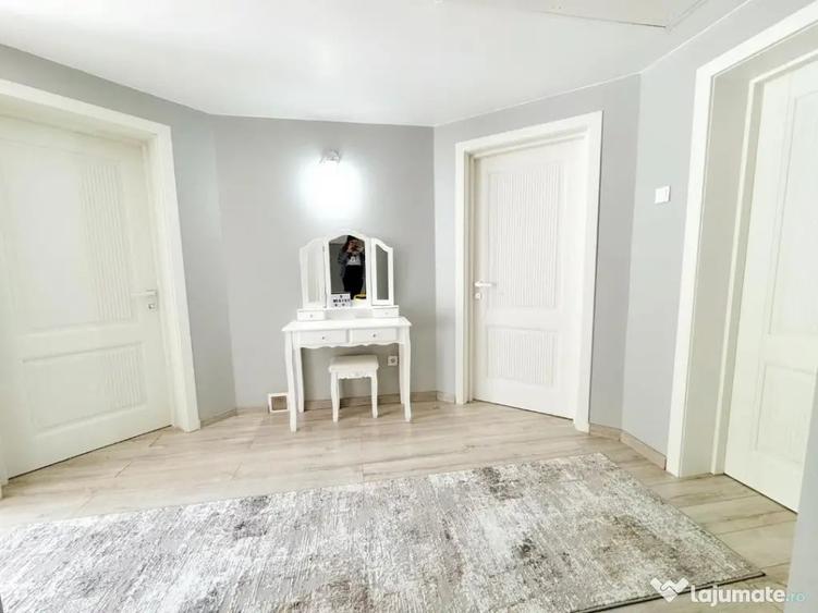 Casă cu 4 camere cu Teren 1500 Mp în Centura