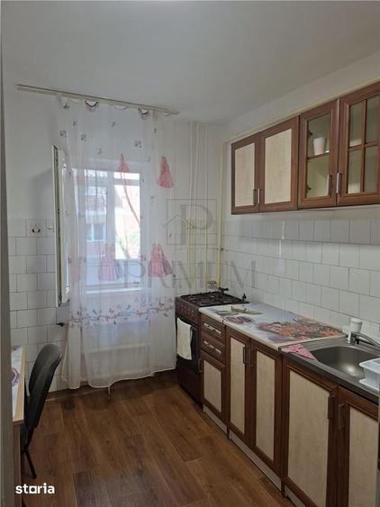Apartament cu 2 camere decomandat, mobilat în Soarelui