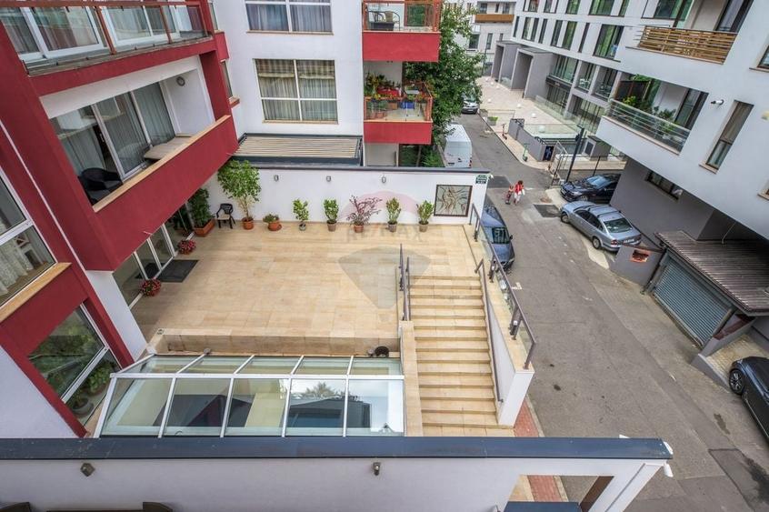 4 camere| semineu| piscina interioara | sauna | sala de sport| parcare - 35