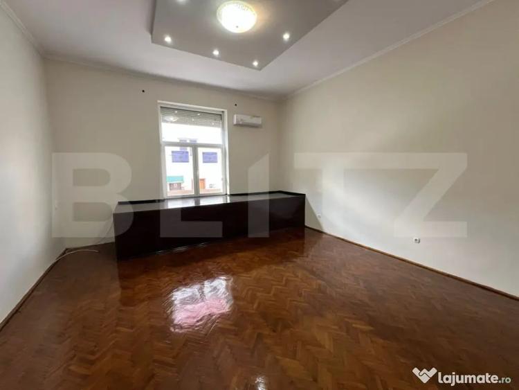 Spațiu comercial, de 250 mp, în Titulescu