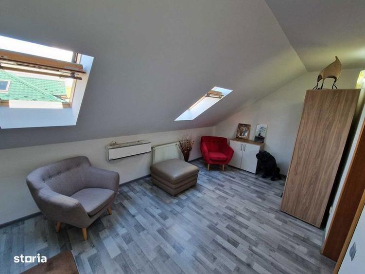 Casă cu 4 camere cu Teren 240 Mp în Bradu