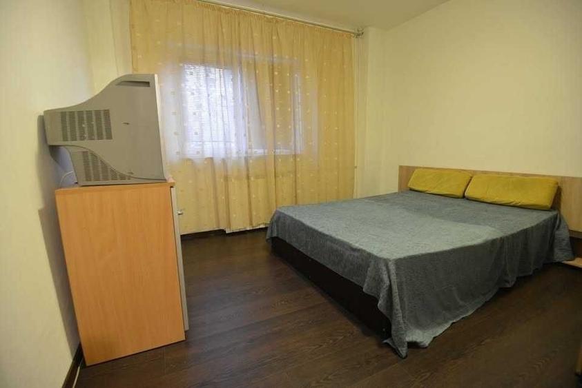 Apartament cu 2 camere decomandat, mobilat în Complex Studențesc